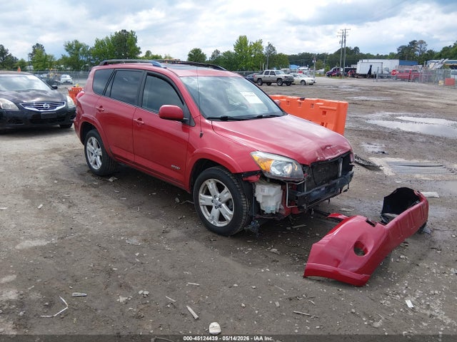 Salvage Toyota RAV4 Image