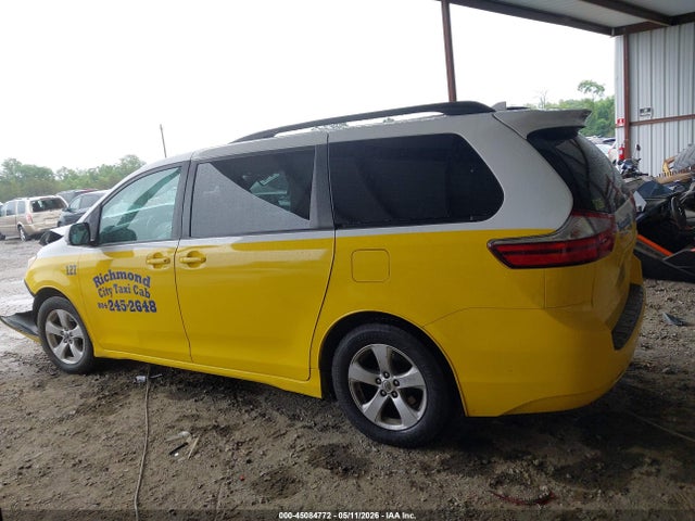 Toyota Sienna Le 8 Passenger