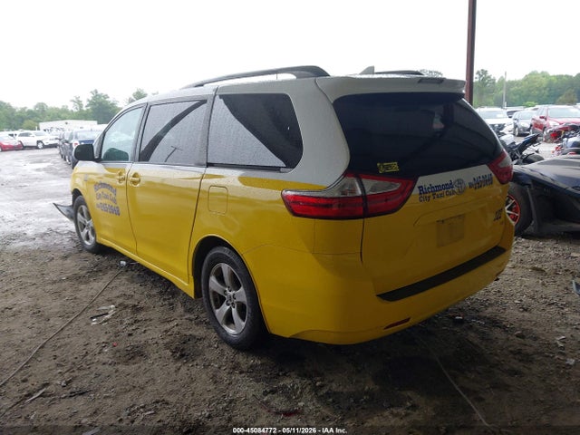 Toyota Sienna Le 8 Passenger