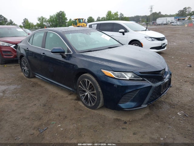Salvage Toyota Camry Image