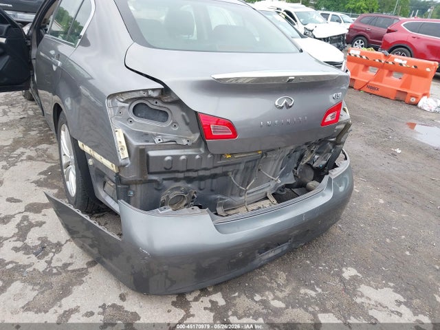 INFINITI G37 Journey