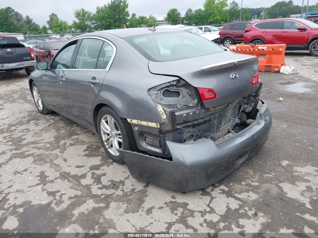 INFINITI G37 Journey
