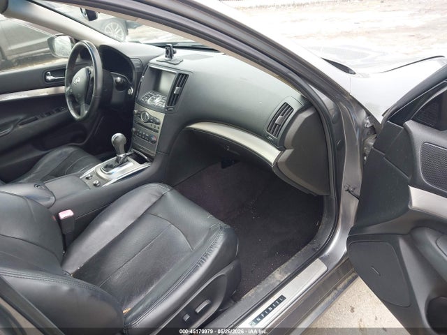 INFINITI G37 Journey