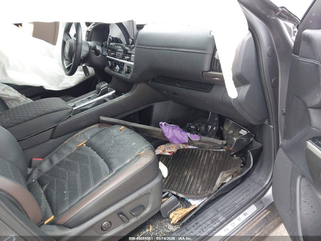 Nissan Pathfinder Platinum 4wd