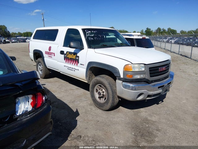 Salvage GMC Sierra 2500 Image