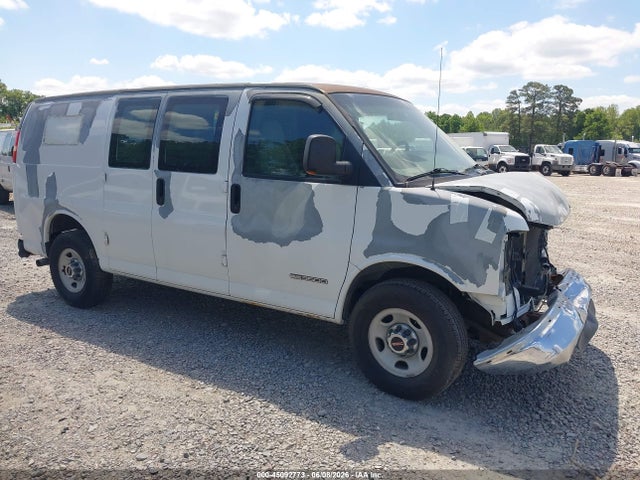 Salvage GMC Savana Image