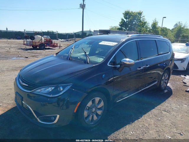 Chrysler Pacifica Limited