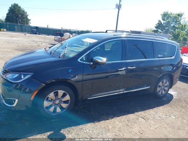 Chrysler Pacifica Limited
