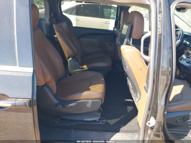 Chrysler Pacifica Limited