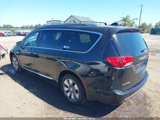 Chrysler Pacifica Limited