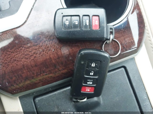 Toyota Camry Xle