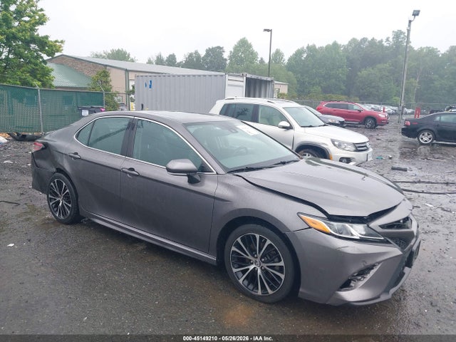 Salvage Toyota Camry Image