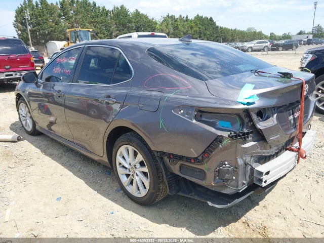 Toyota Camry Le