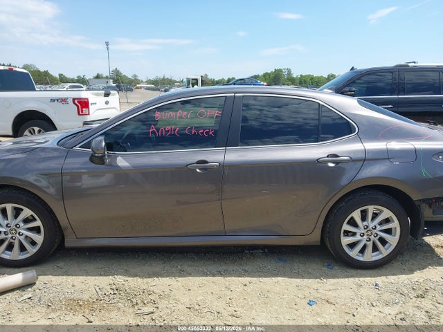 Toyota Camry Le