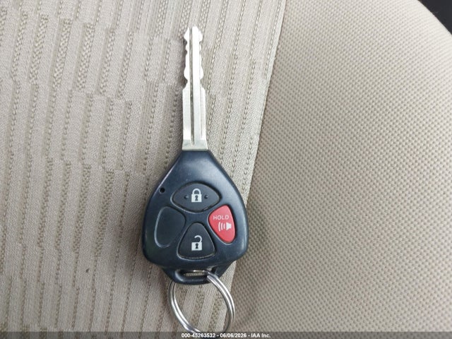 Toyota RAV4 Base V6