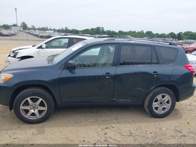 Toyota RAV4 Base V6