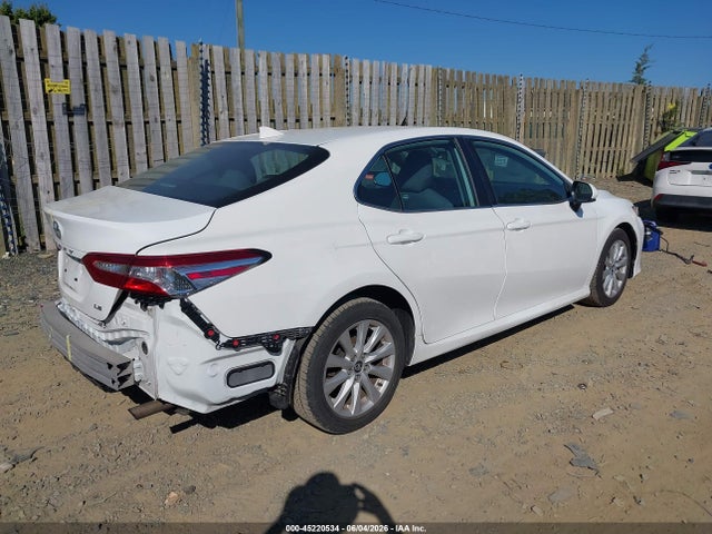 Toyota Camry Le