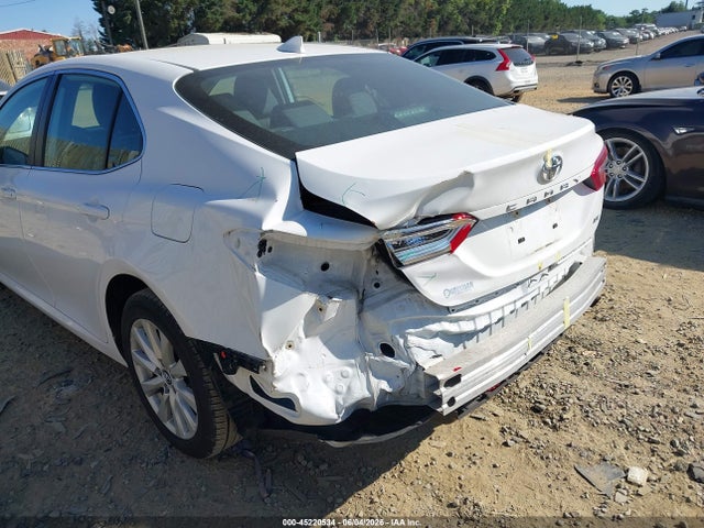 Toyota Camry Le