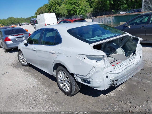 Toyota Camry Le