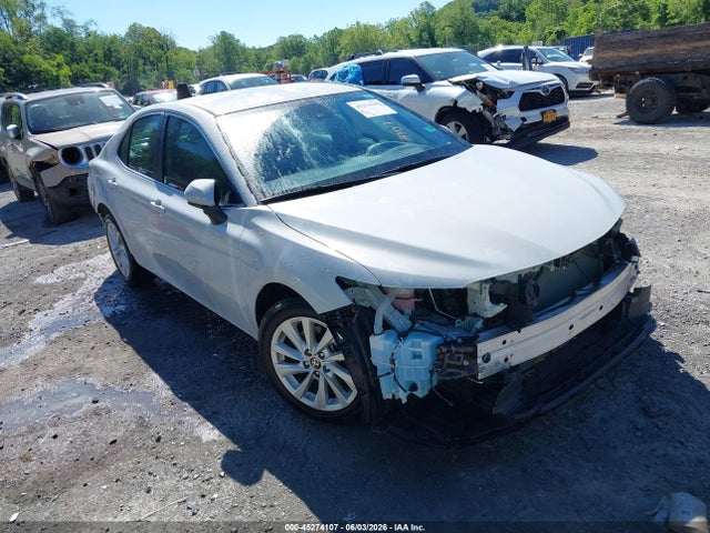 Salvage Toyota Camry Image
