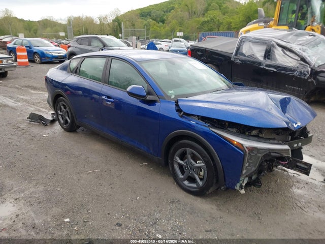 Salvage Kia K4 Image