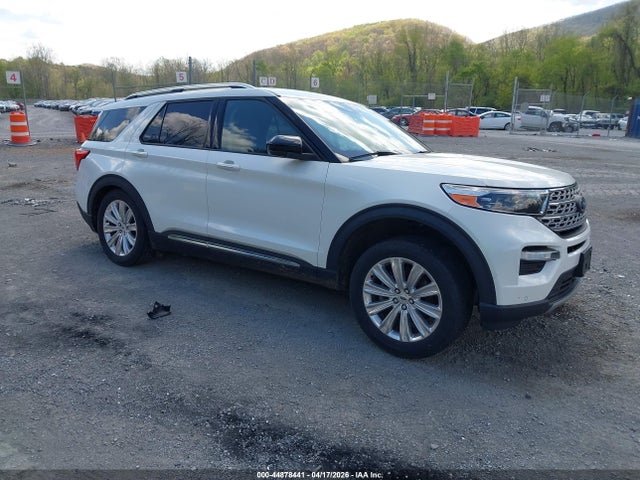 Salvage Ford Explorer Image