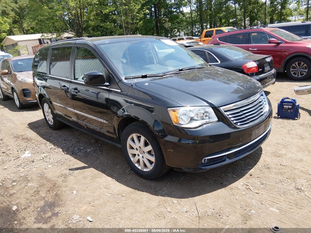 Salvage Chrysler Town & Country Image