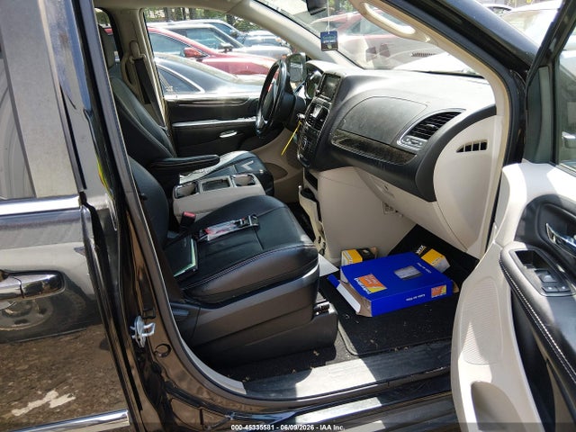 Chrysler Town & Country Touring