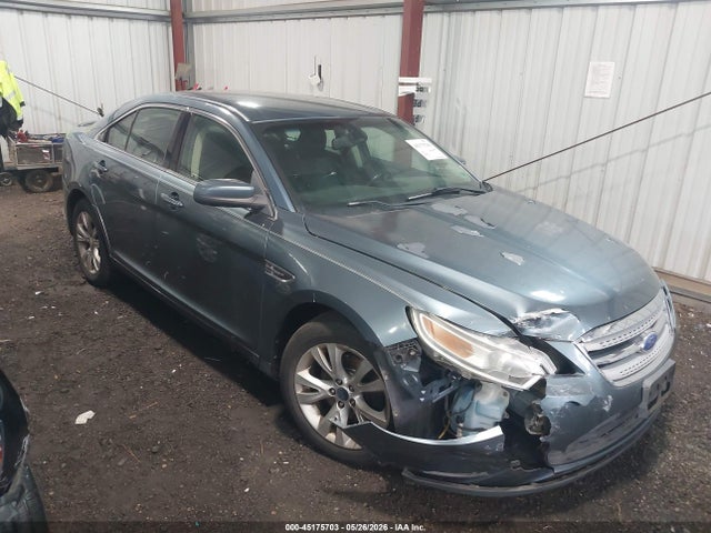 Salvage Ford Taurus Image