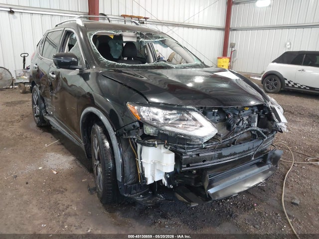 Salvage Nissan Rogue Image