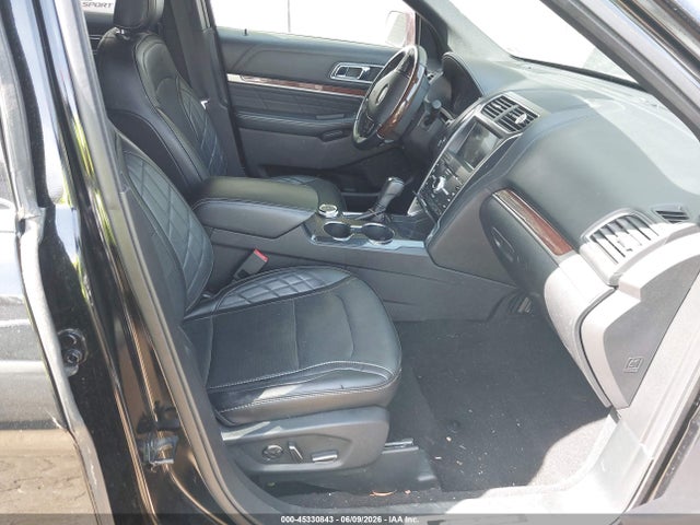 Ford Explorer Platinum