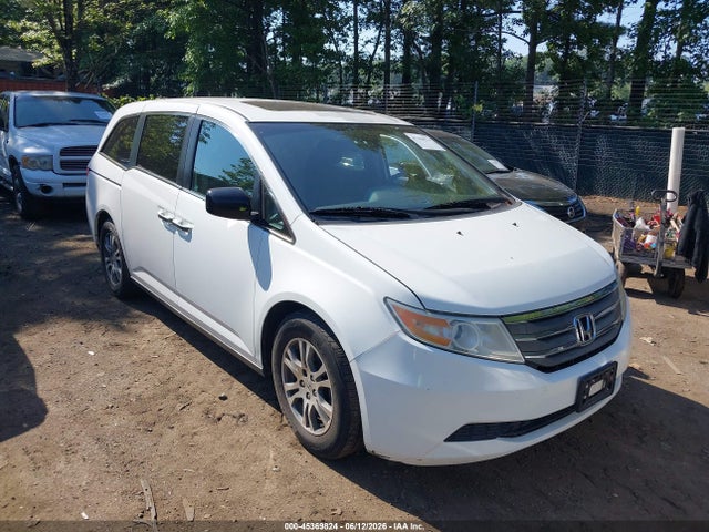 Salvage Honda Odyssey Image
