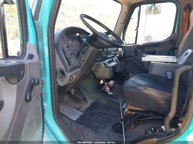 Freightliner M2 106 Medium Duty
