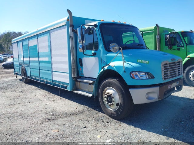 Salvage Freightliner M2 Image