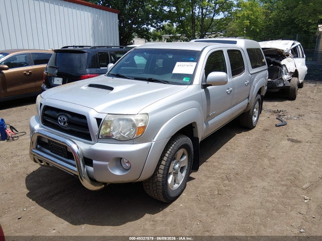Toyota Tacoma Base V6