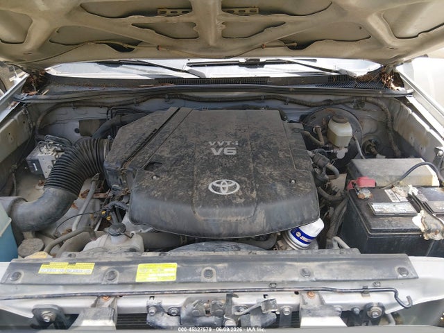 Toyota Tacoma Base V6