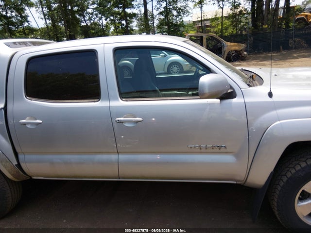 Toyota Tacoma Base V6