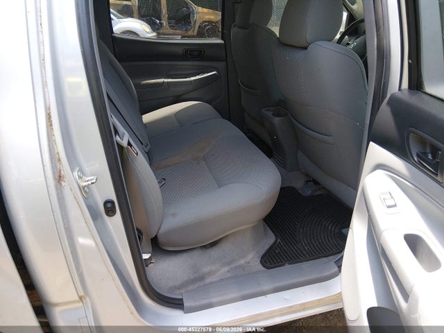 Toyota Tacoma Base V6