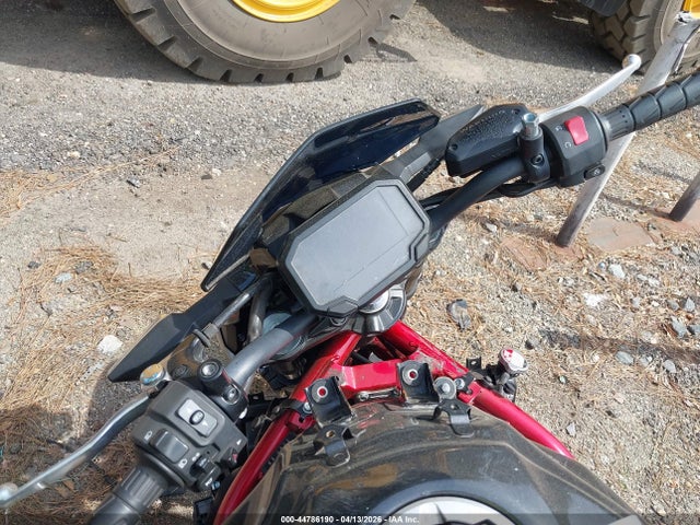Kawasaki Zr900 F