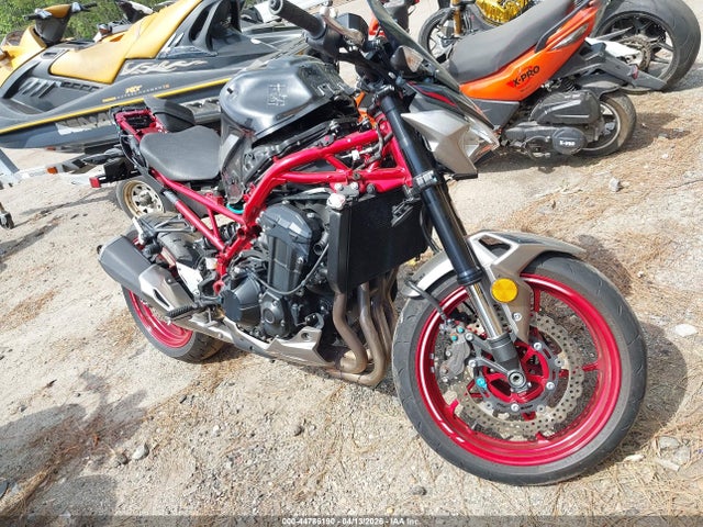 Salvage Kawasaki Zr900 Image