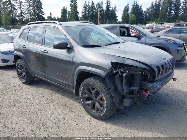 Salvage Jeep Cherokee Image