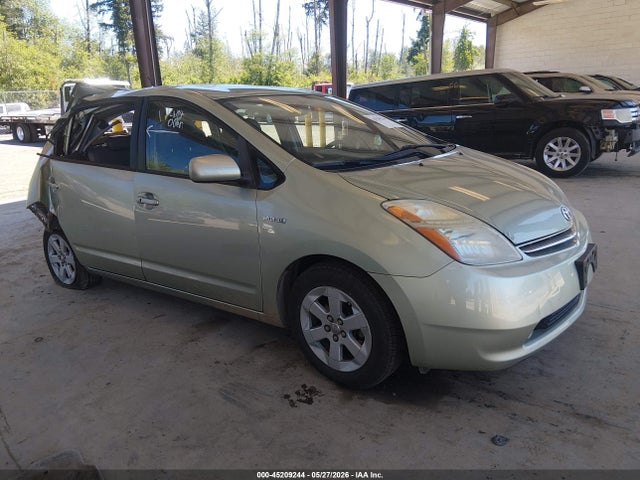 Salvage Toyota Prius Image