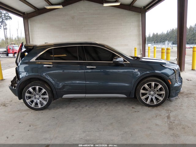 Cadillac XT4 Premium Luxury