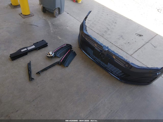 Volkswagen Golf 2.0t S 4-door