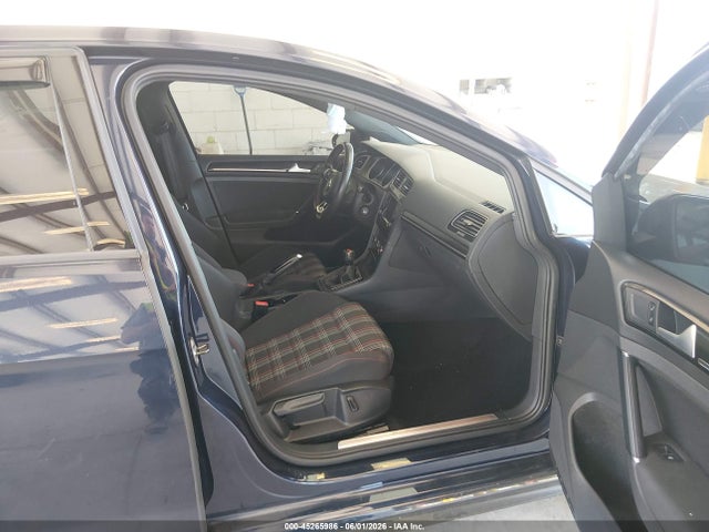 Volkswagen Golf 2.0t S 4-door