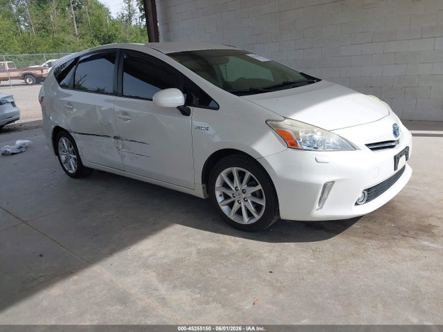 Salvage Toyota Prius v Image