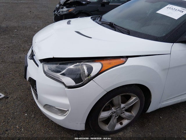 Hyundai VELOSTER