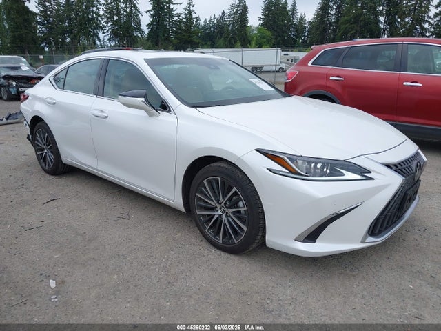 Salvage Lexus Es Image