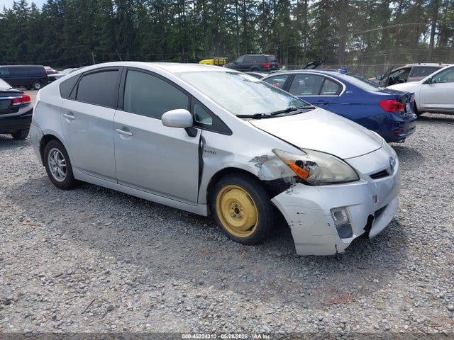 Salvage Toyota Prius Image