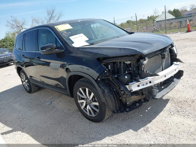 Salvage Honda Pilot Image